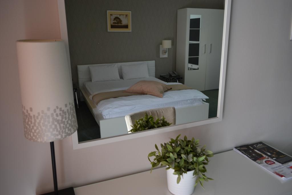 Guesthouse City Central International Скоп'є Екстер'єр фото