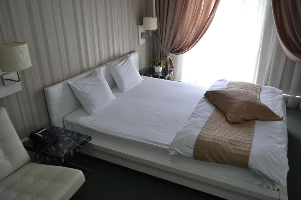 Guesthouse City Central International Скоп'є Екстер'єр фото