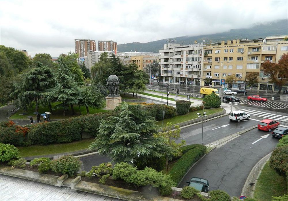Guesthouse City Central International Скоп'є Екстер'єр фото